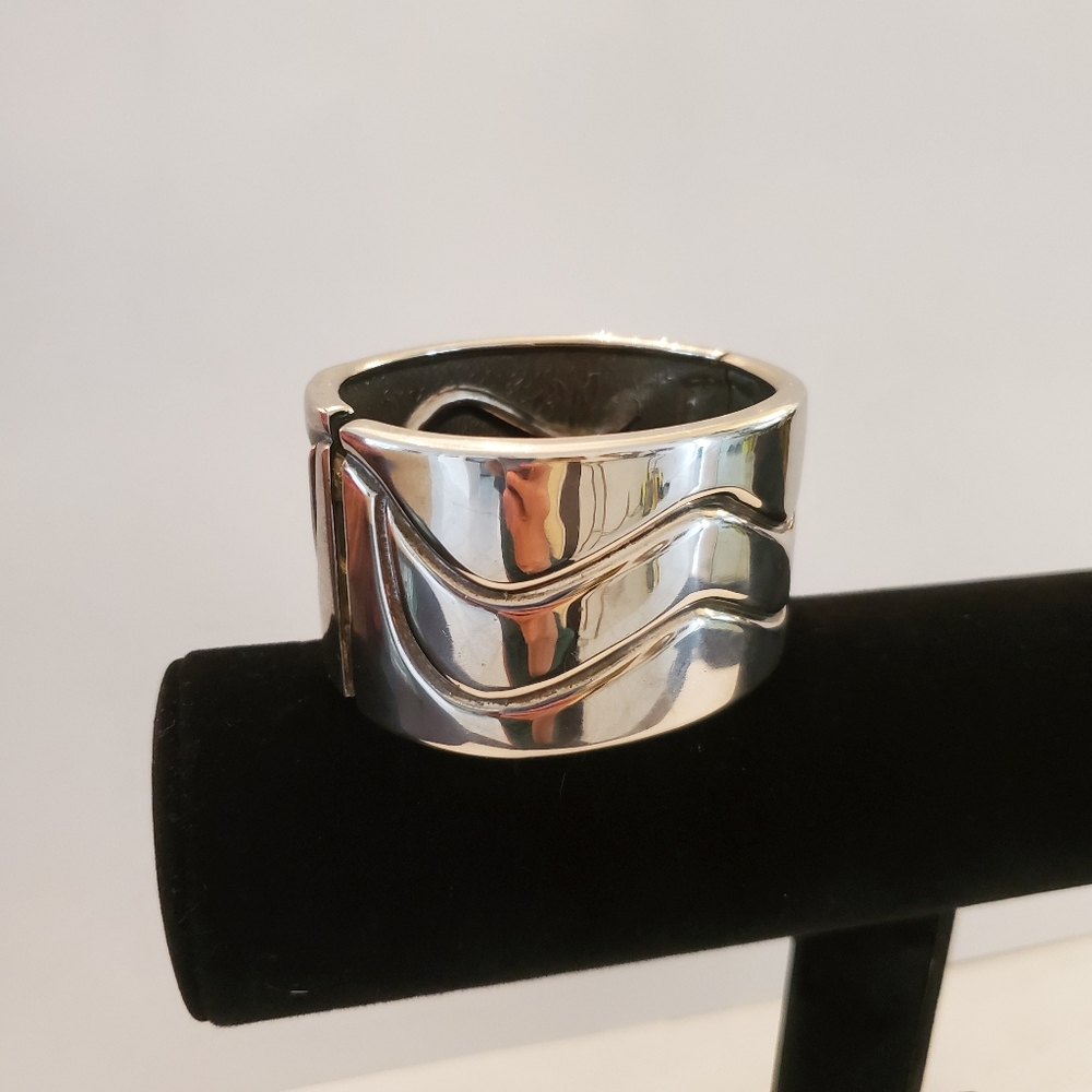 Boho silver toned cuff bangle bracelet art deco